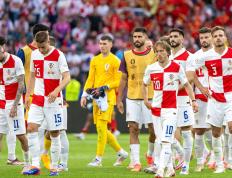 开云体育官网-英格兰队击败克罗地亚，取得欧洲杯小组赛首胜