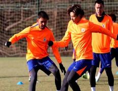 开云体育官方网站-紧张比拼中诞生新星，球队士气高涨