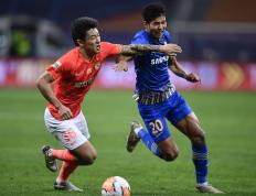 开云体育登录-苏宁战恒大，中超夺冠形势逆转？