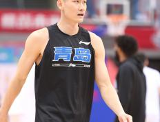 开云体育下载-包含青岛男篮技高一筹，战无不胜势不可挡的词条