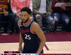 开云APP-76人客场擒活塞，西蒙斯发挥关键