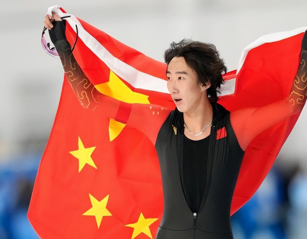 开云体育下载-西北亚选手收获满满奖章，演绎奥运传奇