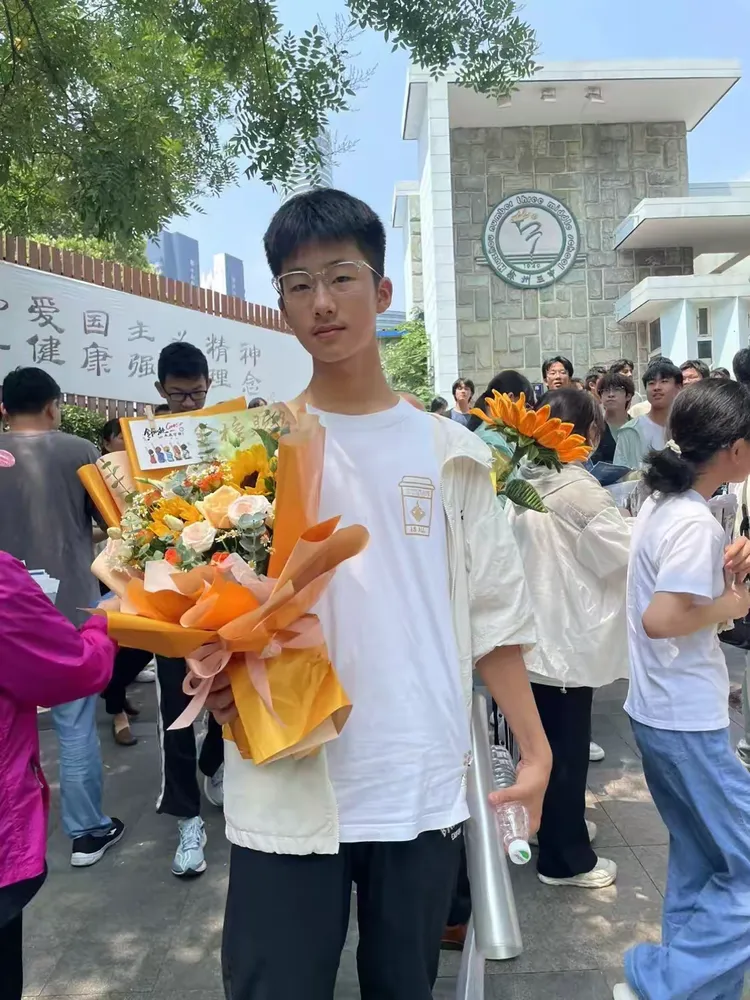 开云体育在线-王者归来披星戴月引领队伍冲锋季后赛