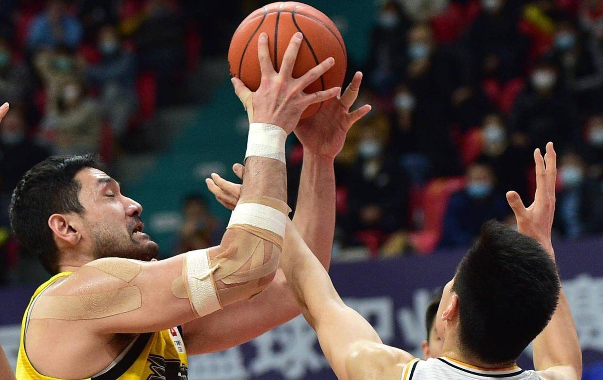 开云APP-新疆男篮战术调整成功，连胜收官