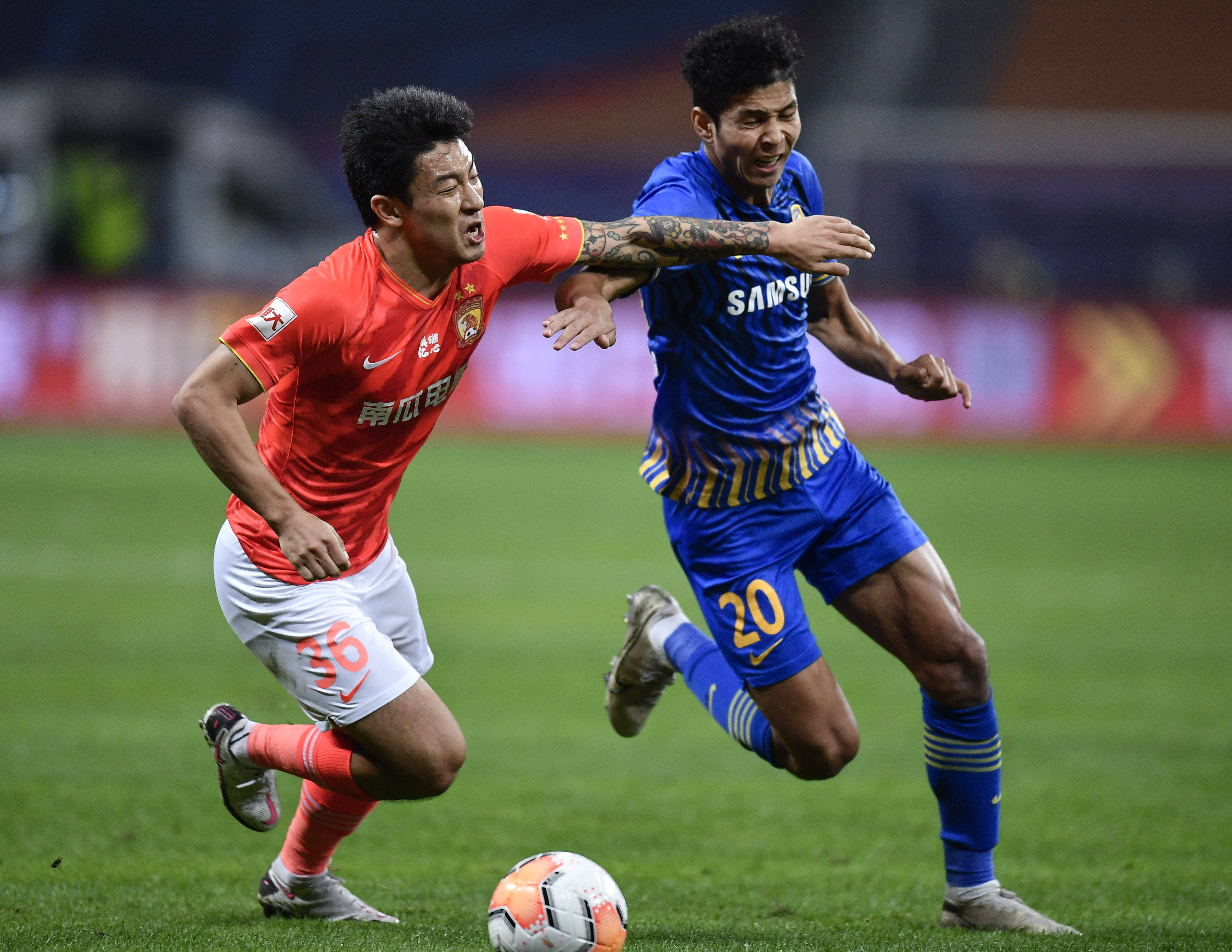 开云体育登录-苏宁战恒大,中超夺冠形势逆转?