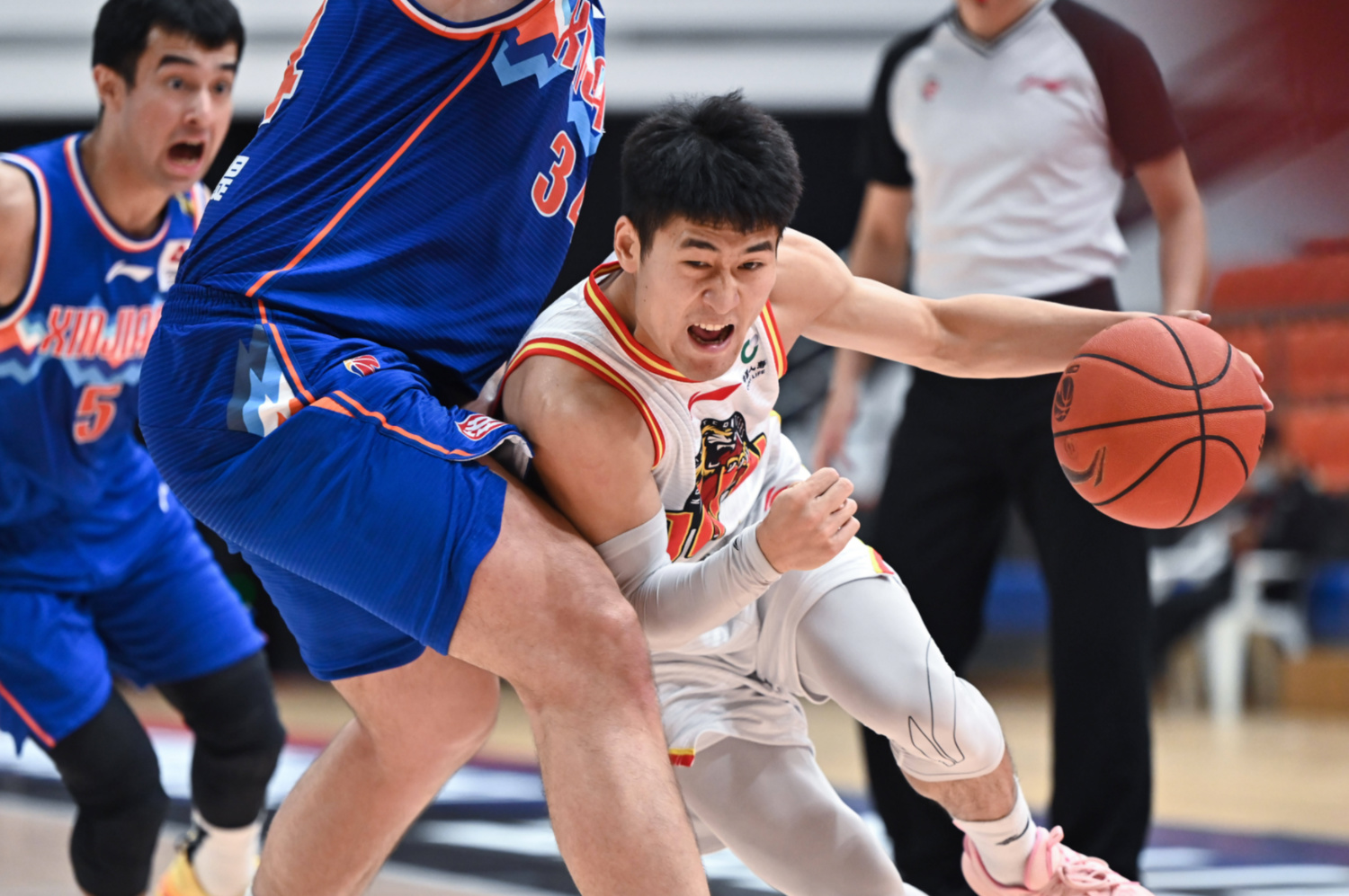 开云体育在线-篮网绝杀吉林队,保罗关键制胜