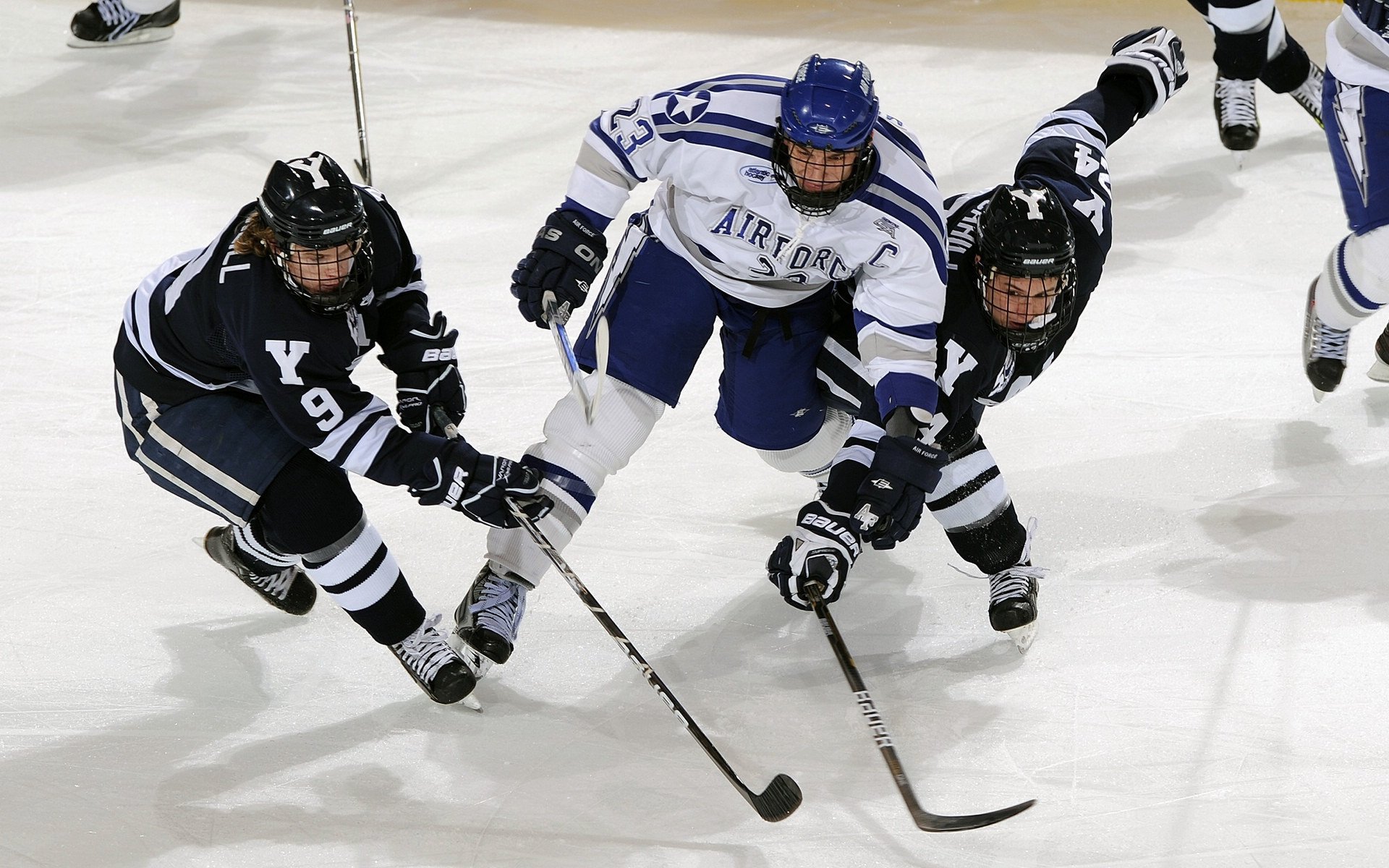 开云体育官网-哥斯达黎加之夜，拉巴斯暴雨中，欧洲王权轰然倒塌
