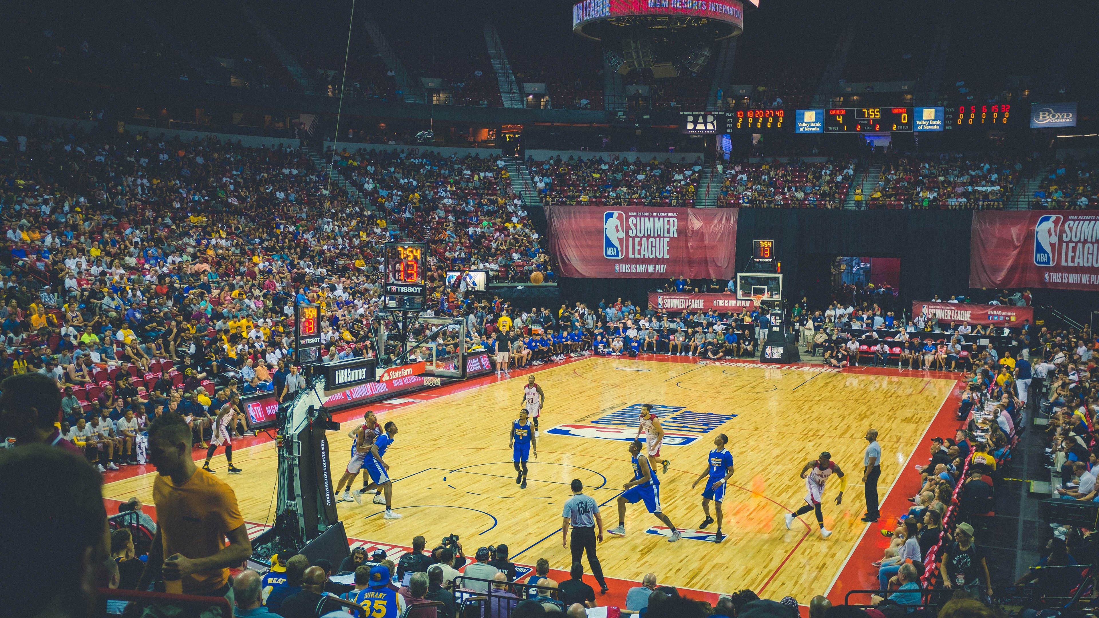 开云APP-降维防守，从深圳队的铜墙铁壁到东契奇的智能锁链